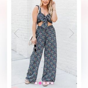 Pink Lily Summer 2 Piece Outfit Top XL Bottom Small Floral Print